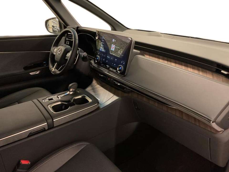 Lexus LM - Imagem 6