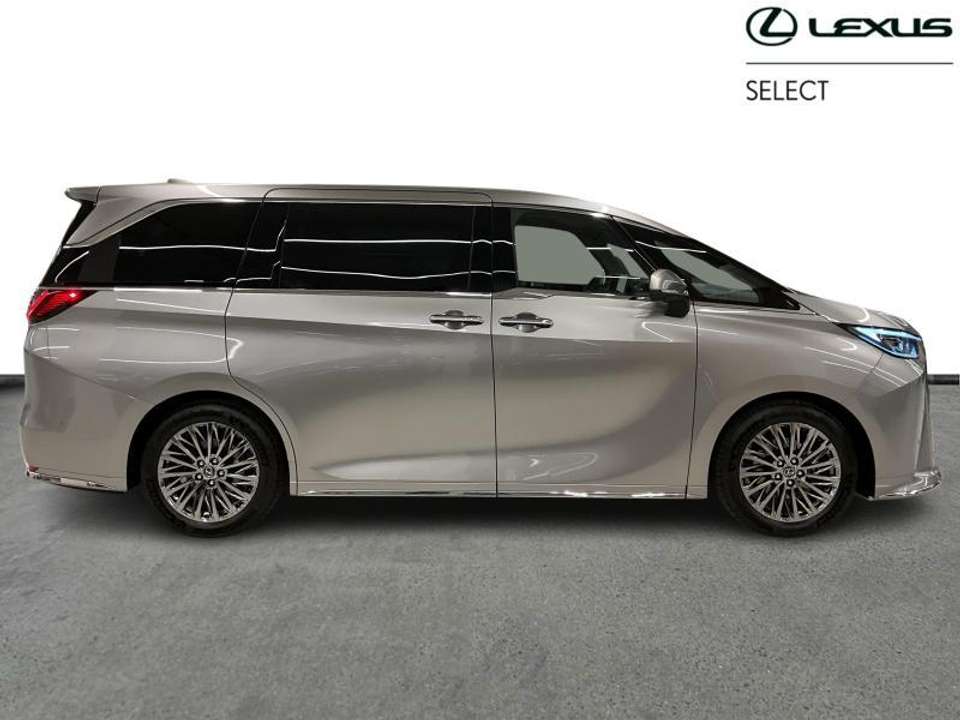Lexus LM - Imagem 14