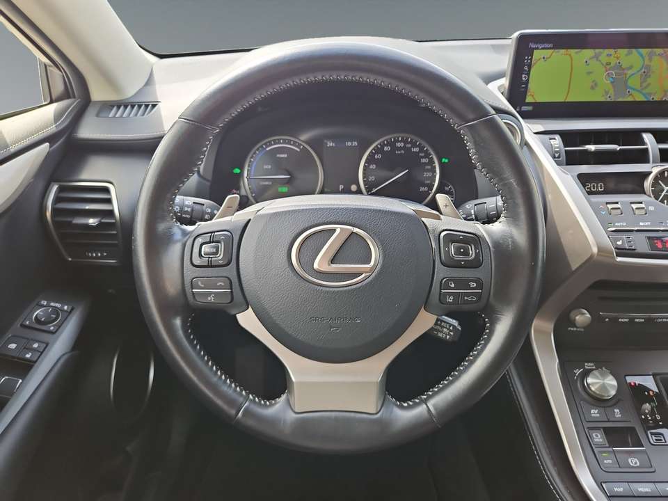 Lexus NX 300 - Imagem 13