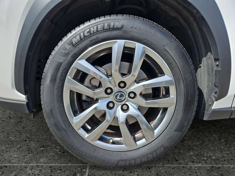 Lexus NX 300 - Imagem 15