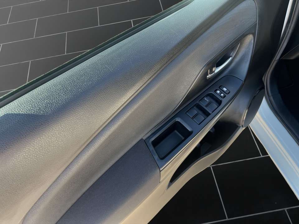 Toyota Yaris - Imagem 12