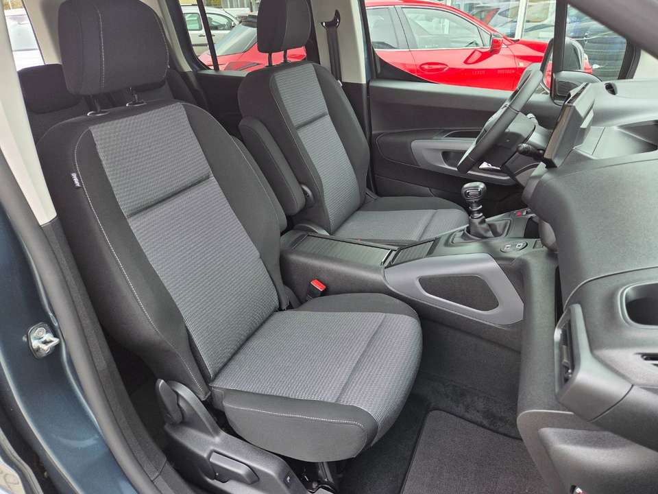 Toyota Proace City - Imagem 12