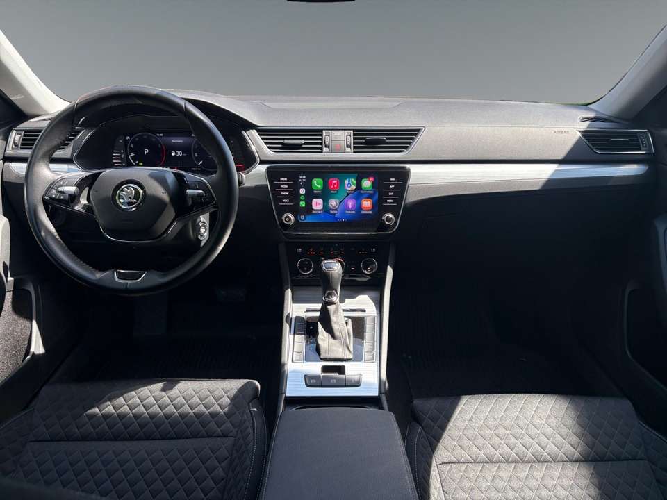 Skoda Superb - Imagem 11