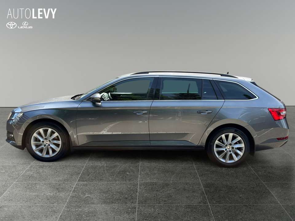 Skoda Superb - Imagem 3