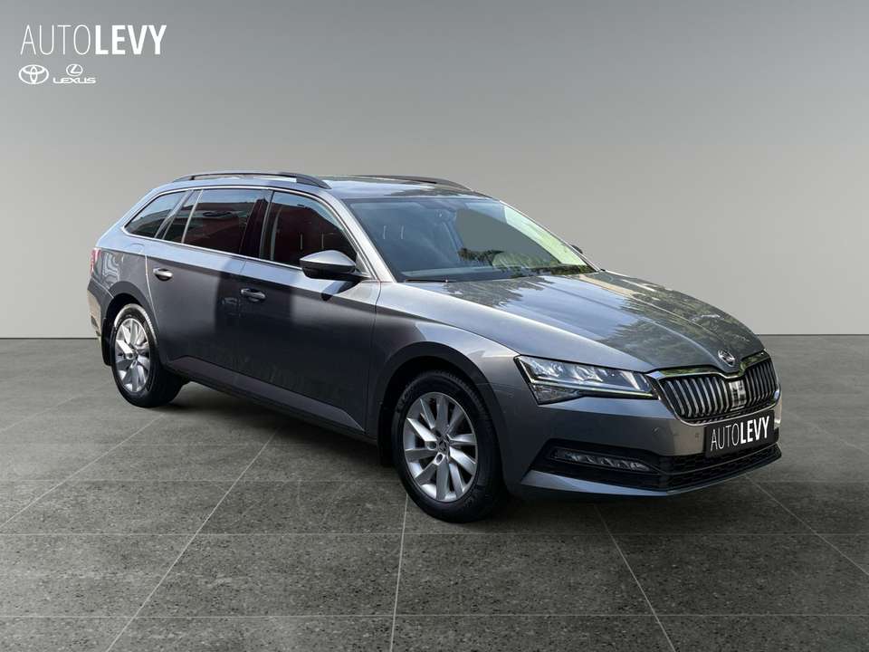 Skoda Superb - Imagem 8