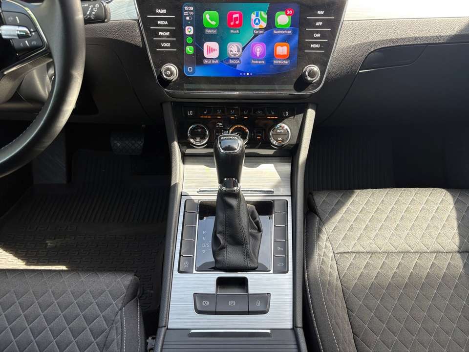 Skoda Superb - Imagem 12