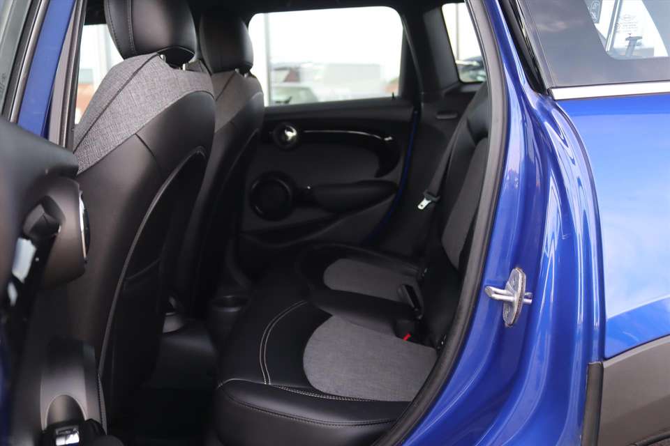 Car picture 9