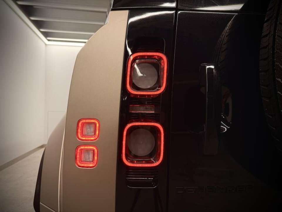 Land Rover Defender - Imagem 13