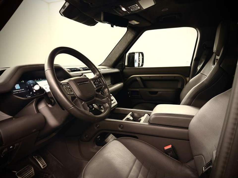 Land Rover Defender - Imagem 18