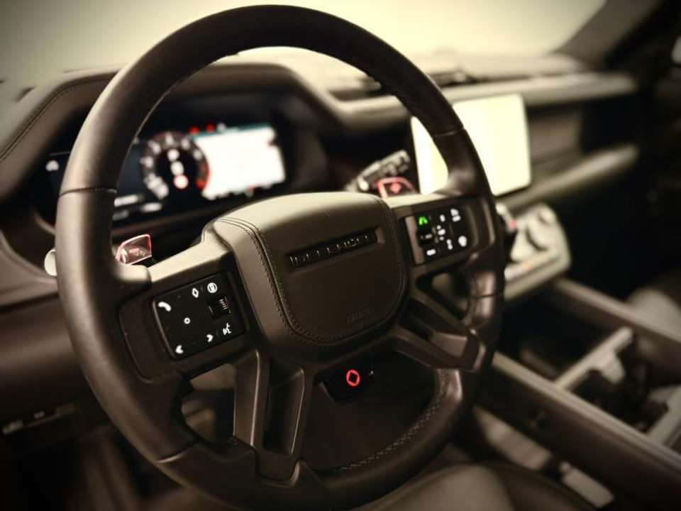 Land Rover Defender - Imagem 19