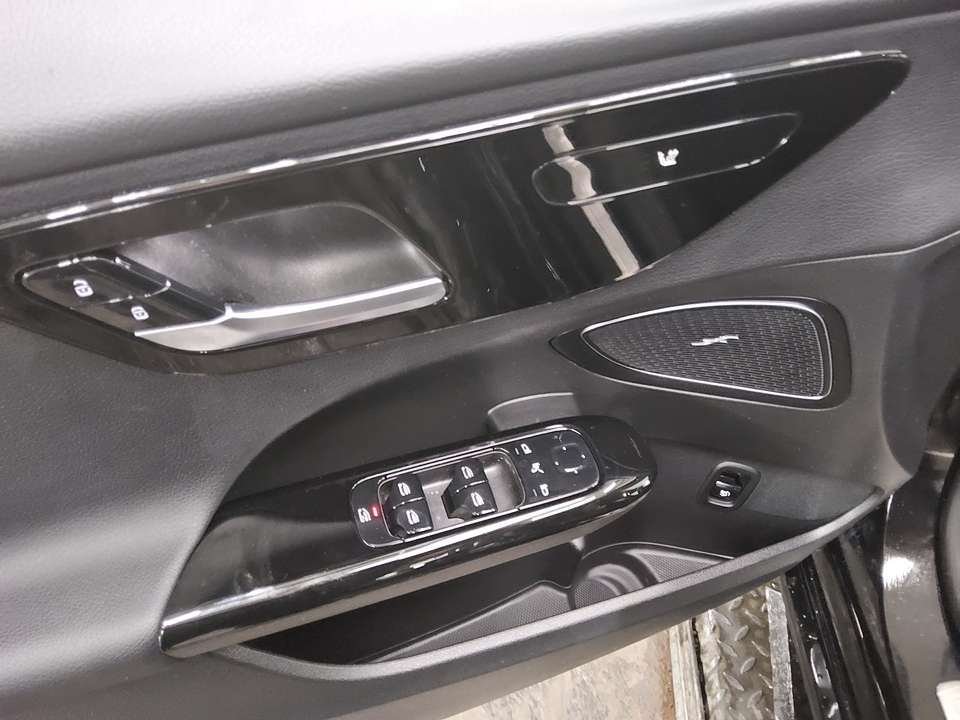 Mercedes-Benz C 200 - Imagem 9