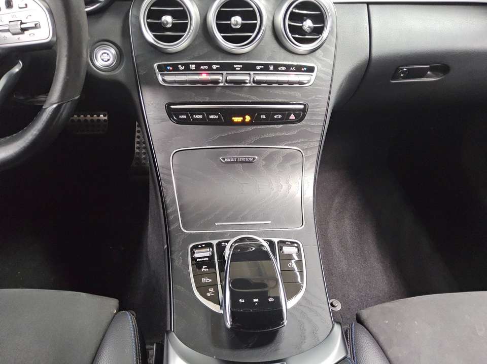 Mercedes-Benz C 300 - Imagem 7