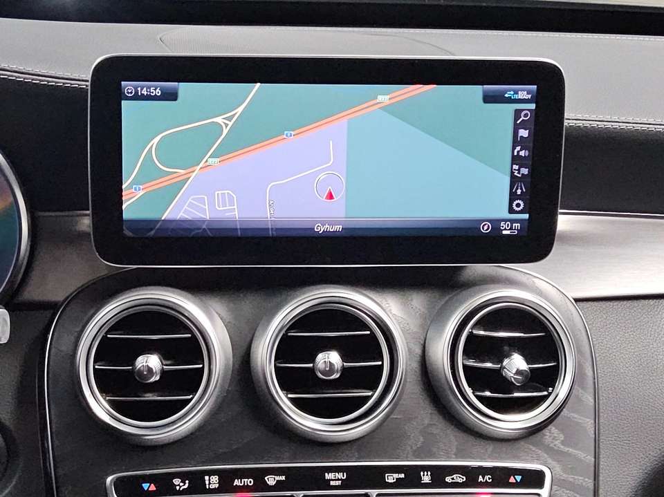 Mercedes-Benz C 300 - Imagem 8