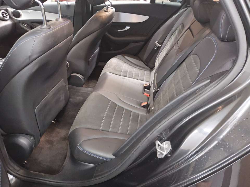 Mercedes-Benz C 300 - Imagem 14