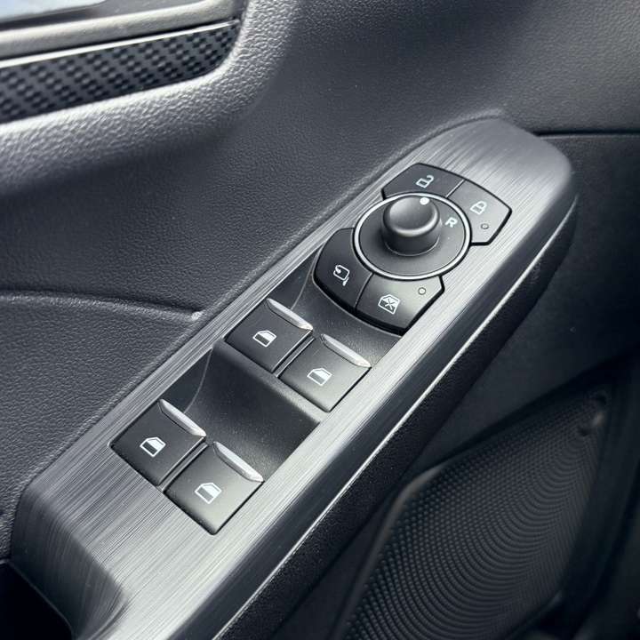 Ford Kuga - Imagem 15