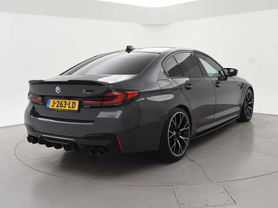 BMW M5 - Imagem 2