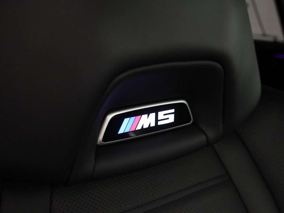 BMW M5 - Imagem 13