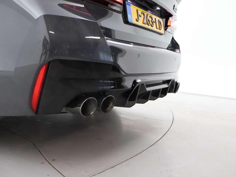 BMW M5 - Imagem 16