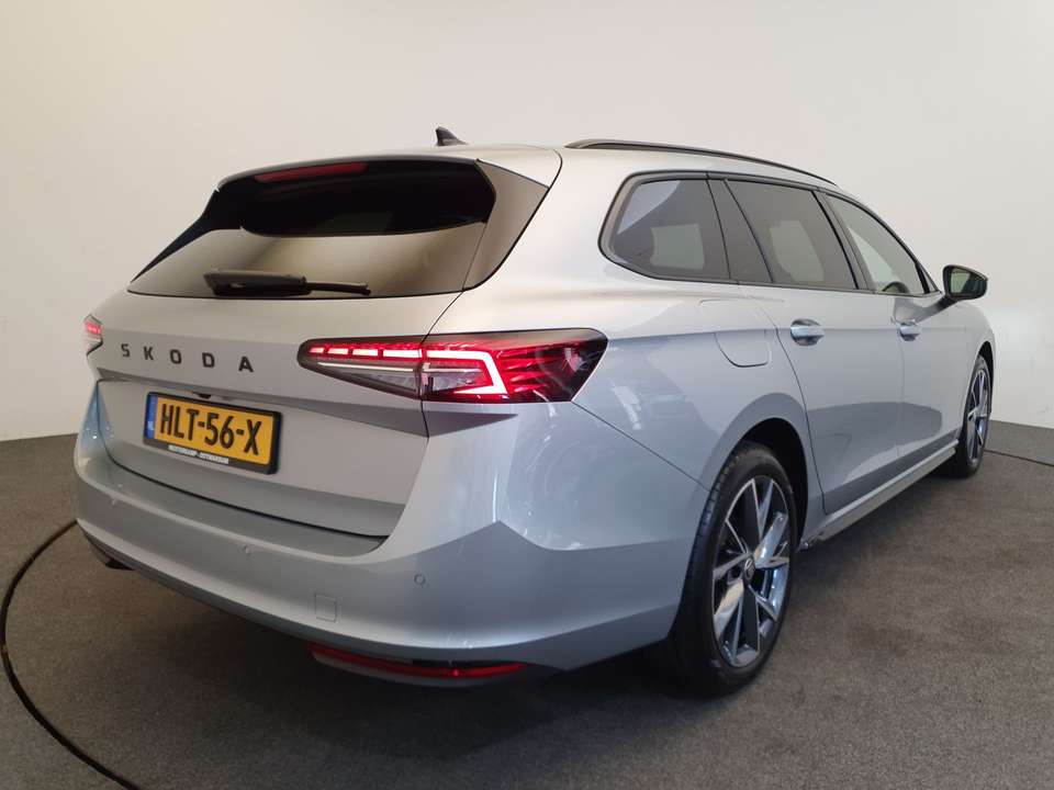 Skoda Superb - Imagem 7