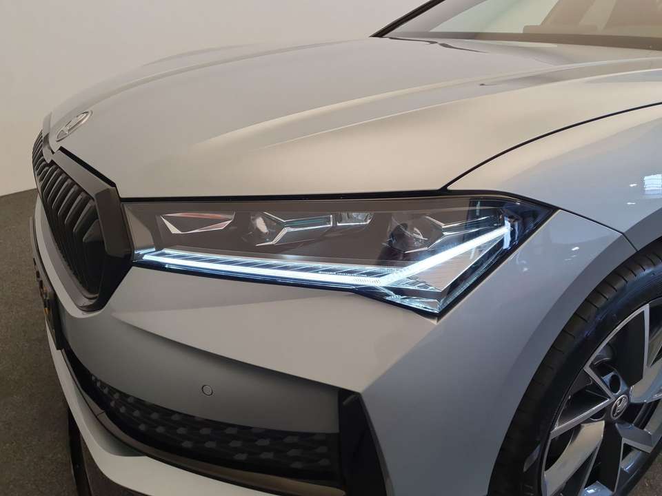 Skoda Superb - Imagem 9