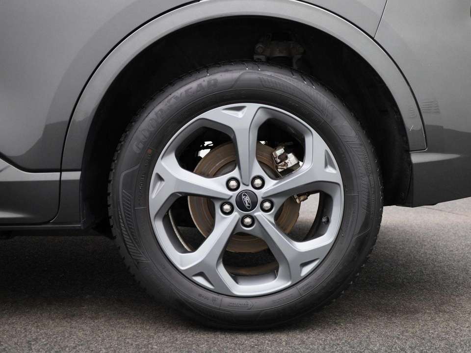 Ford Kuga - Imagem 13