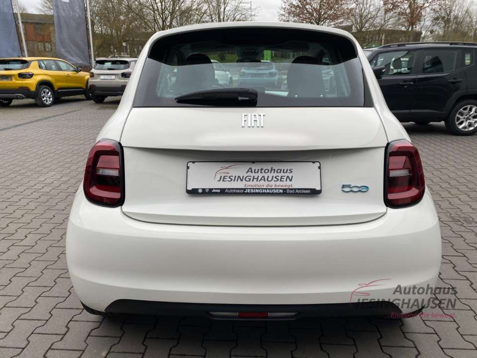 Fiat 500e - Imagem 6