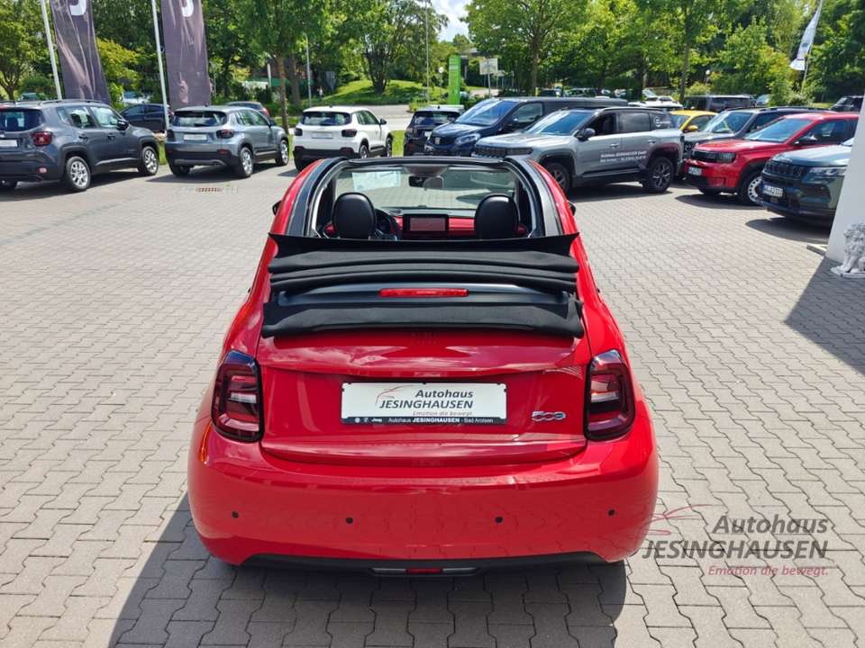 Fiat 500e - Imagem 8