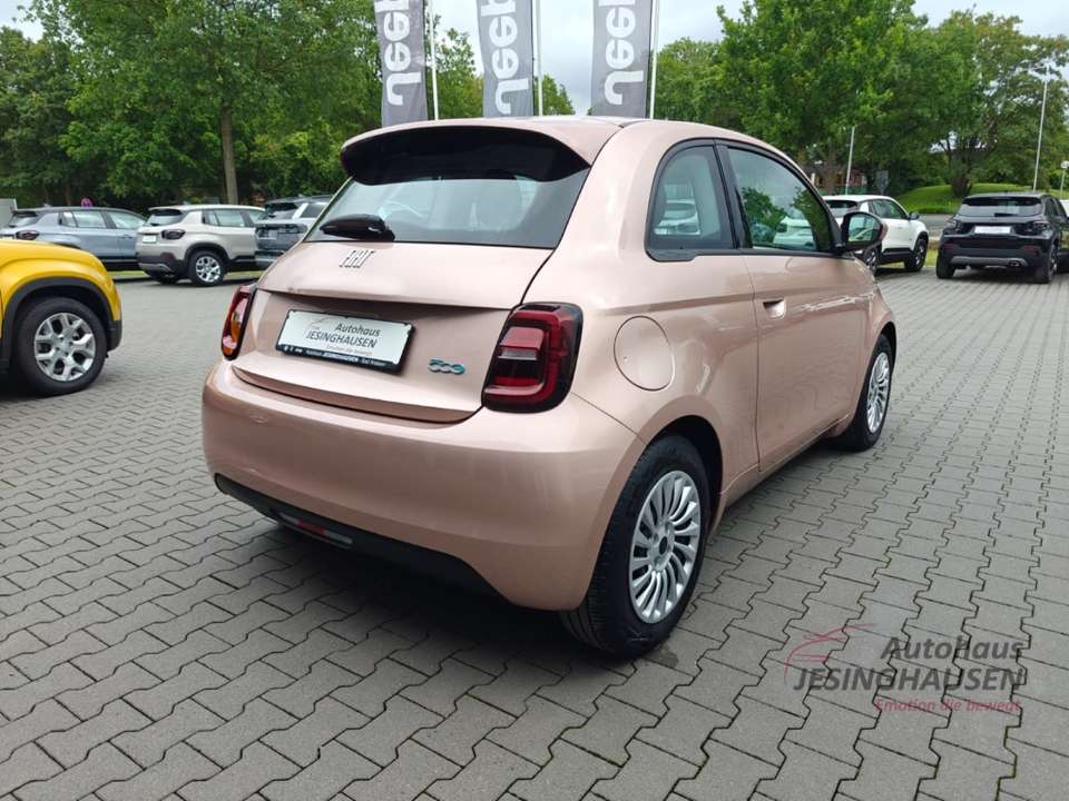 Fiat 500e - Imagem 6