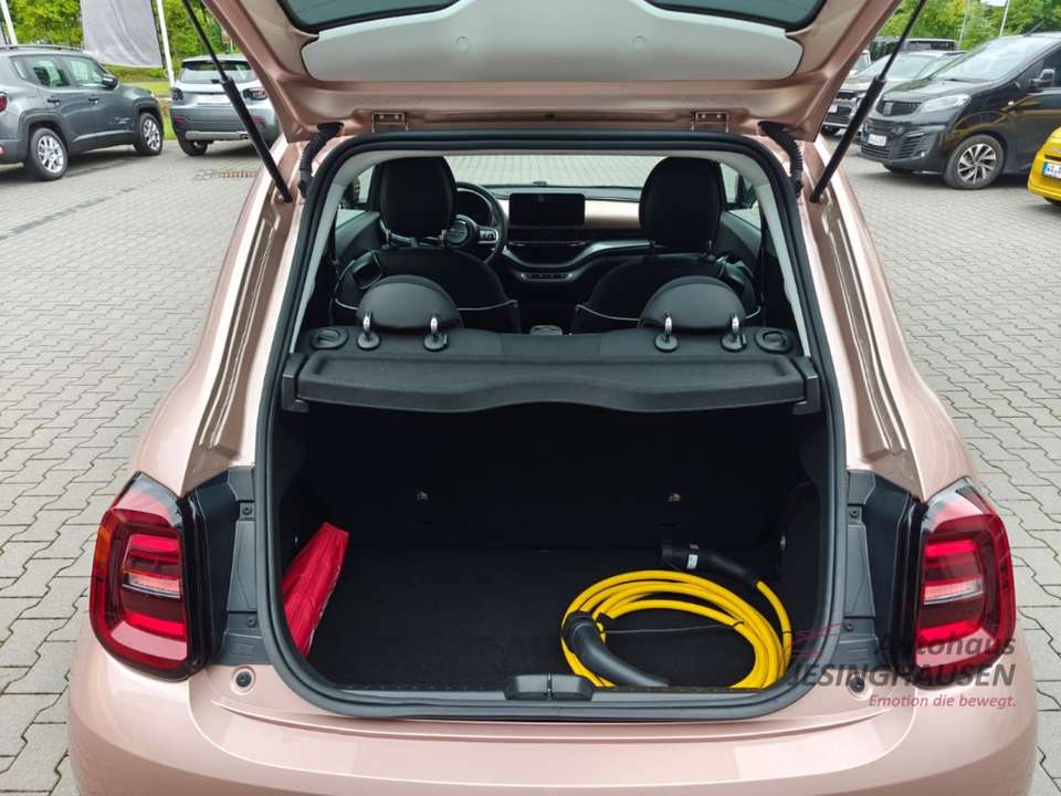 Fiat 500e - Imagem 9