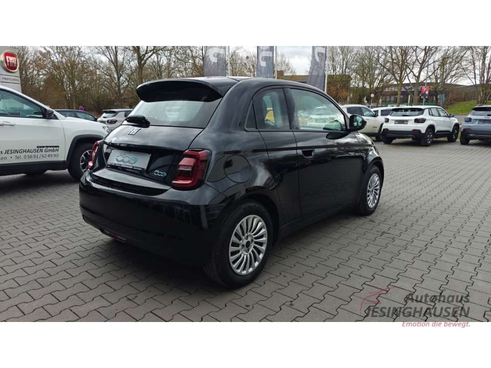 Fiat 500e - Imagem 8