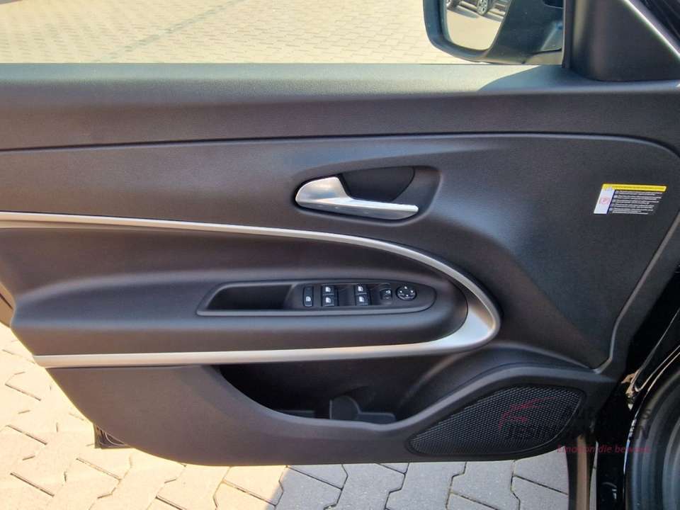 Jeep Avenger - Imagem 11