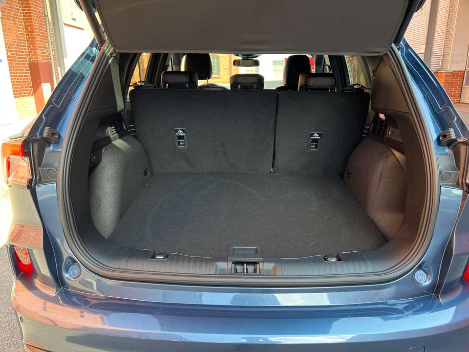 Ford Kuga - Imagem 9