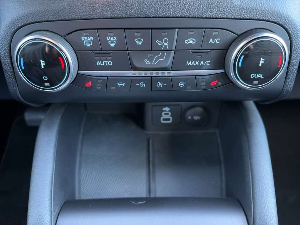 Ford Kuga - Imagem 14