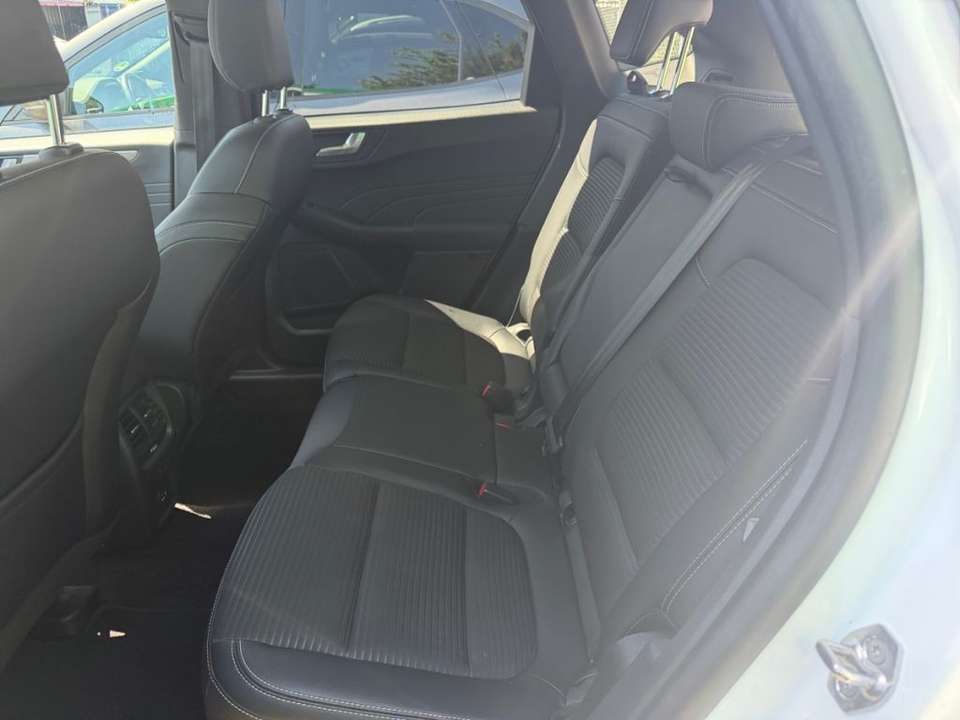 Ford Kuga - Imagem 8