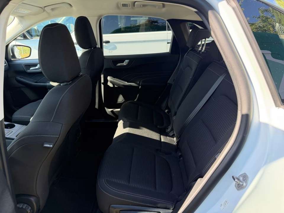 Ford Kuga - Imagem 8
