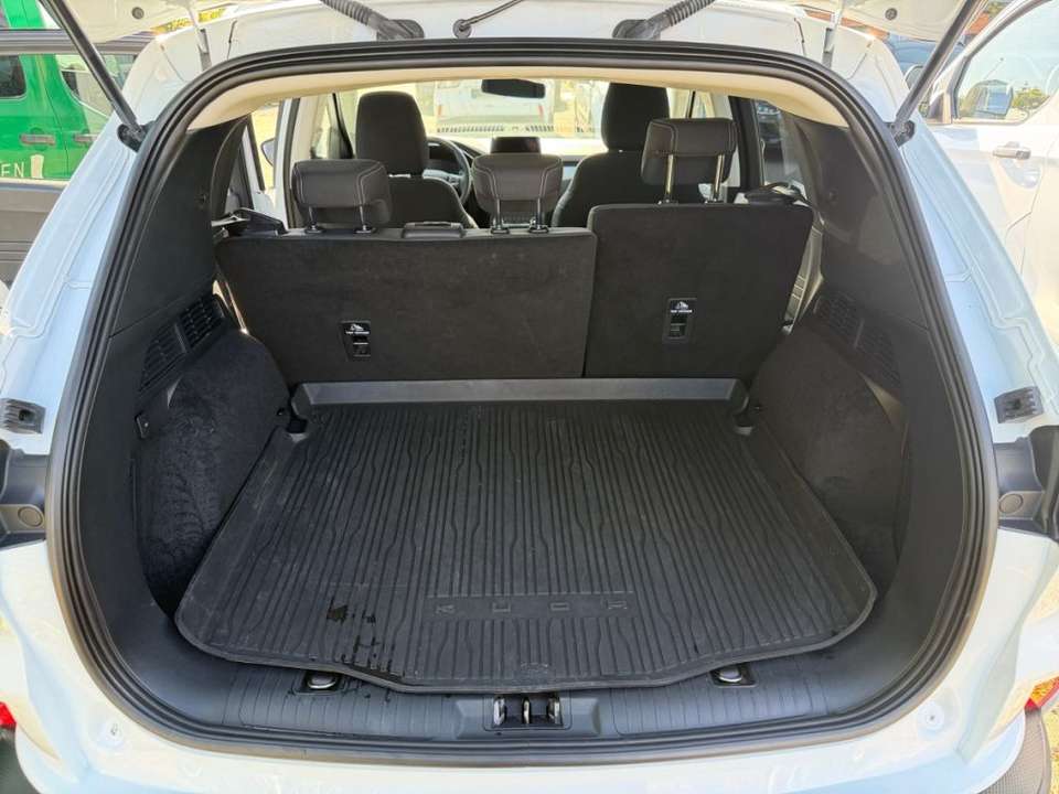 Ford Kuga - Imagem 9