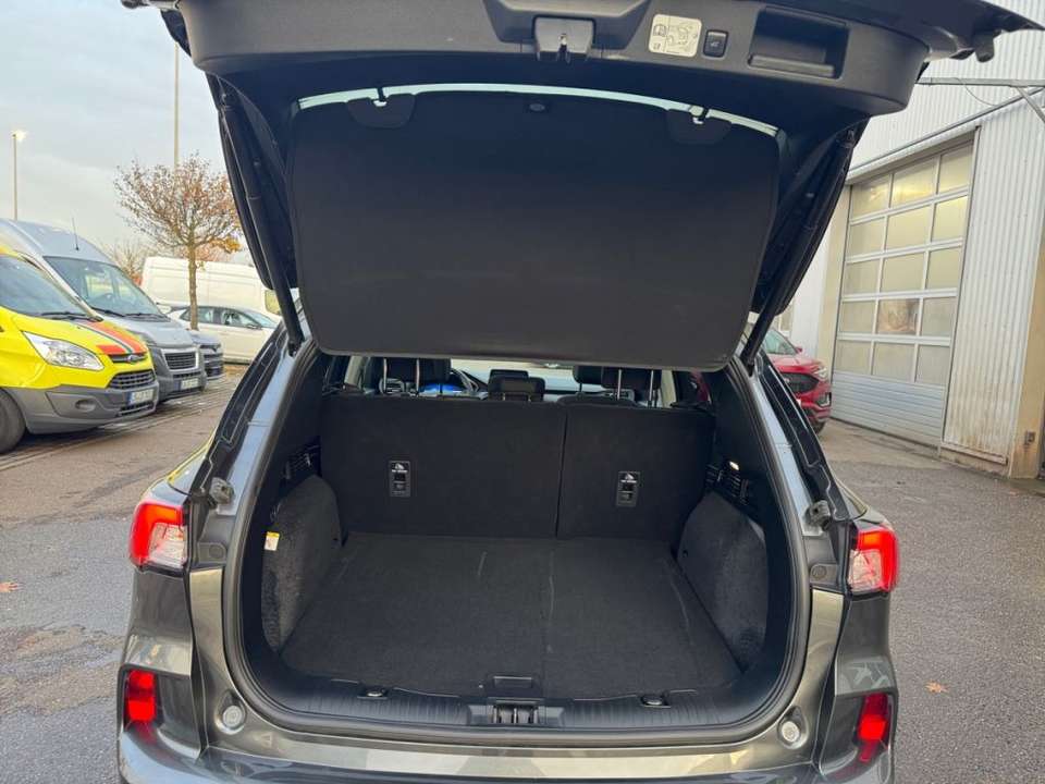 Ford Kuga - Imagem 9
