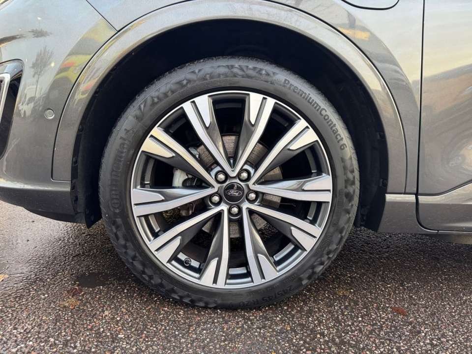 Ford Kuga - Imagem 10