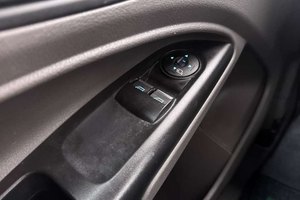 Ford Transit Connect - Imagem 14