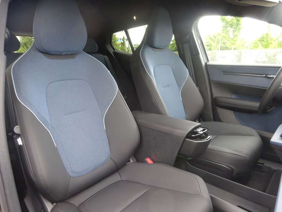 Volvo EX30 - Imagem 12