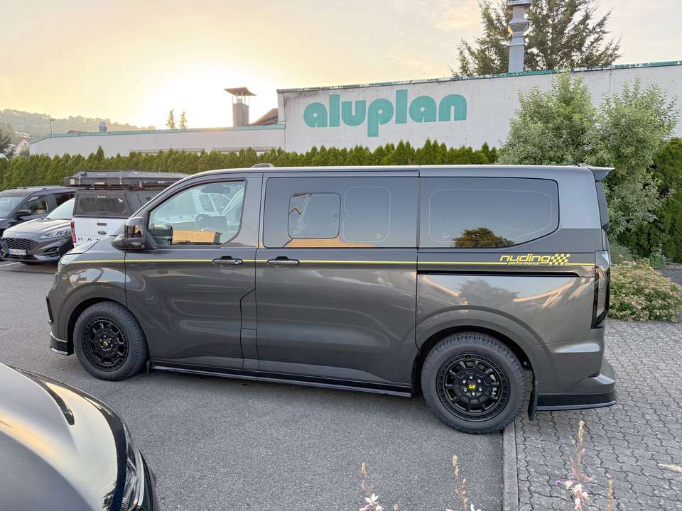 Ford Tourneo Custom - Imagem 8