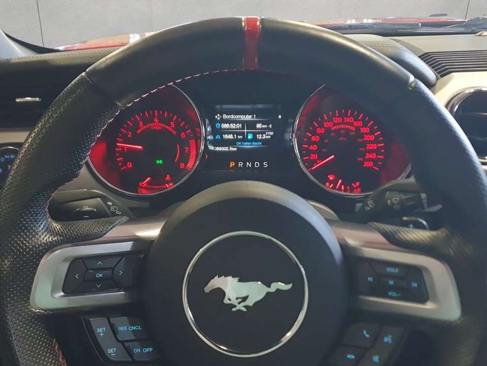 Ford Mustang - Imagem 9