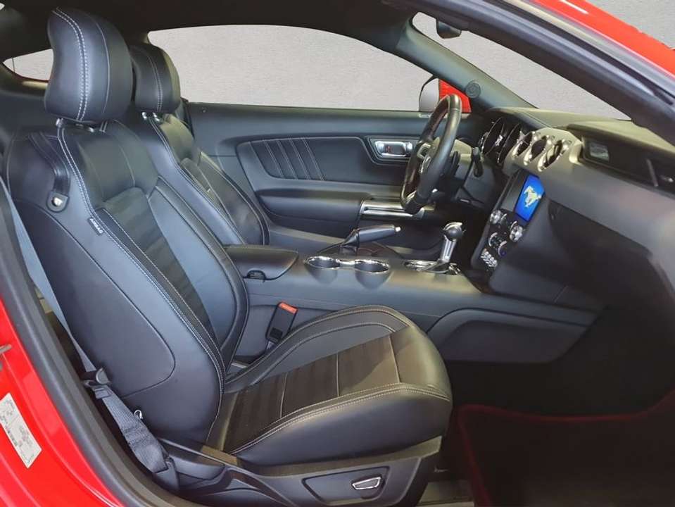 Ford Mustang - Imagem 14