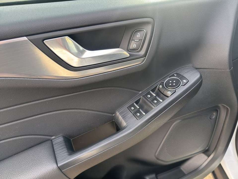 Ford Kuga - Imagem 15