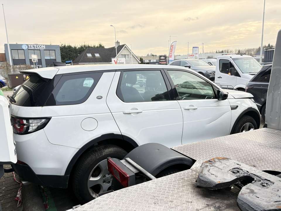 Land Rover Discovery Sport - Imagem 2