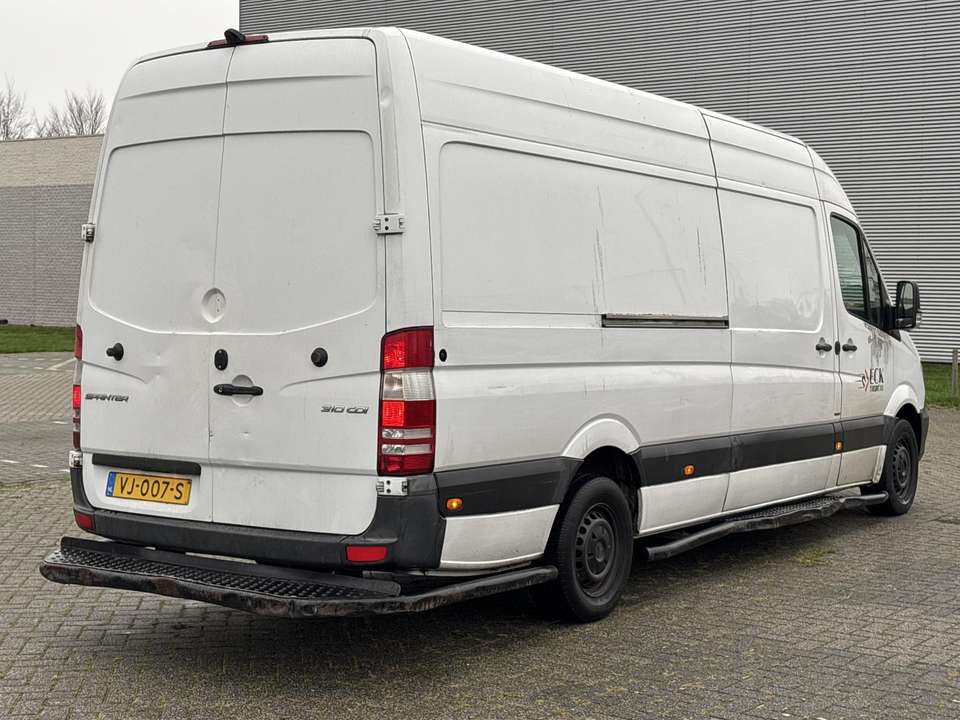 Mercedes-Benz Sprinter - Imagem 2