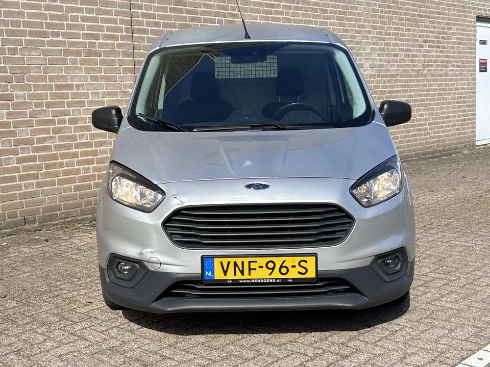 Ford Transit Courier - Imagem 5