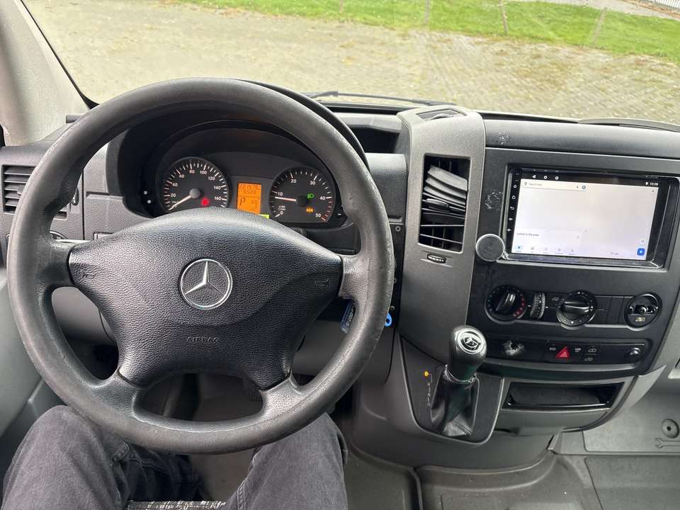 Mercedes-Benz Sprinter - Imagem 9