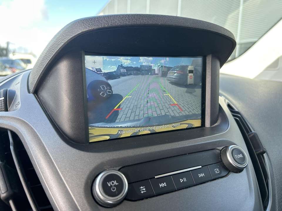 Ford Transit Courier - Imagem 12