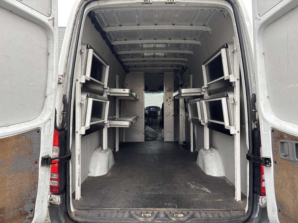 Mercedes-Benz Sprinter - Imagem 15